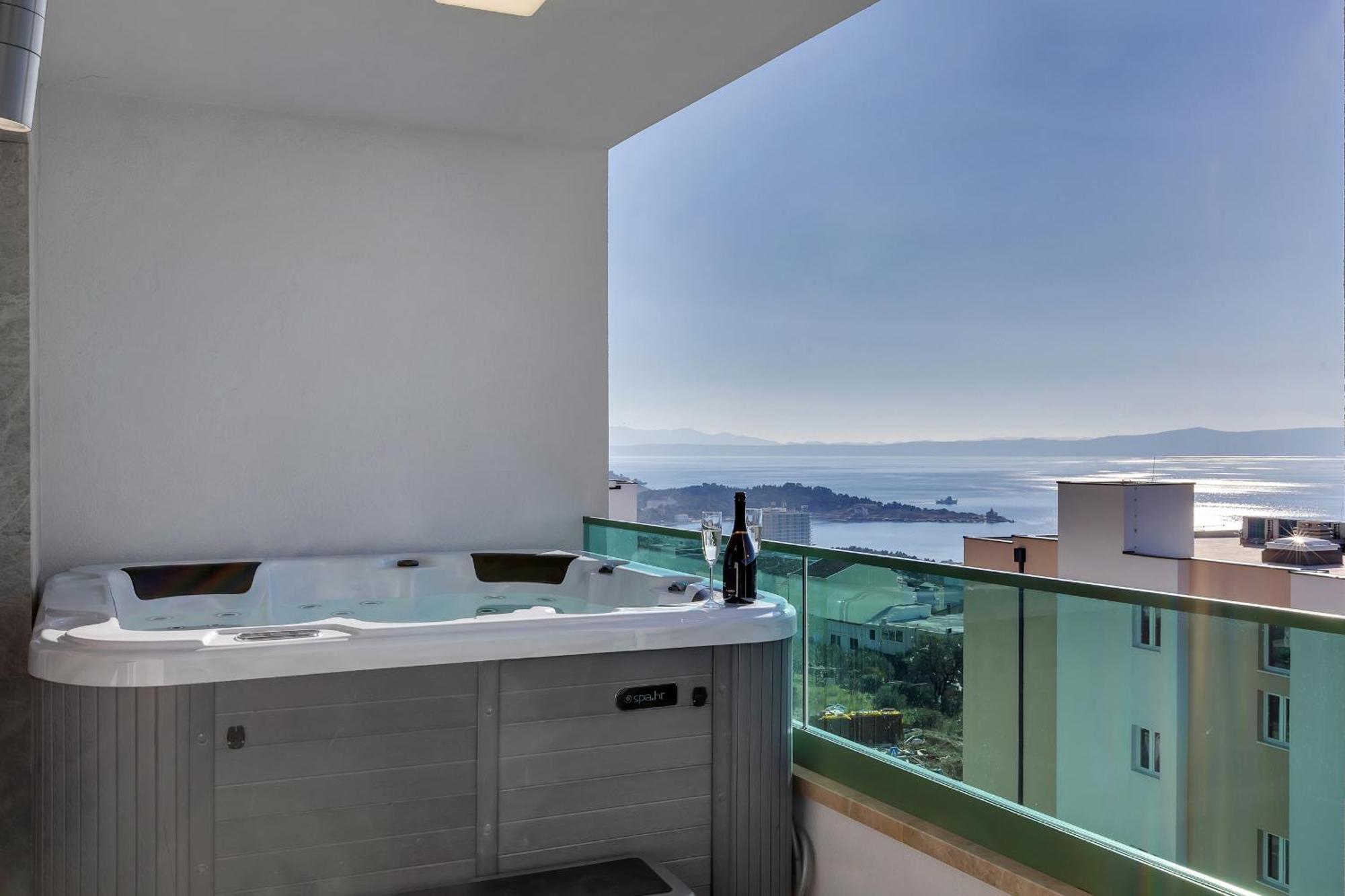 마카르스카 Exclusive Penthouse Big Blue With Private Jacuzzi 아파트 외부 사진