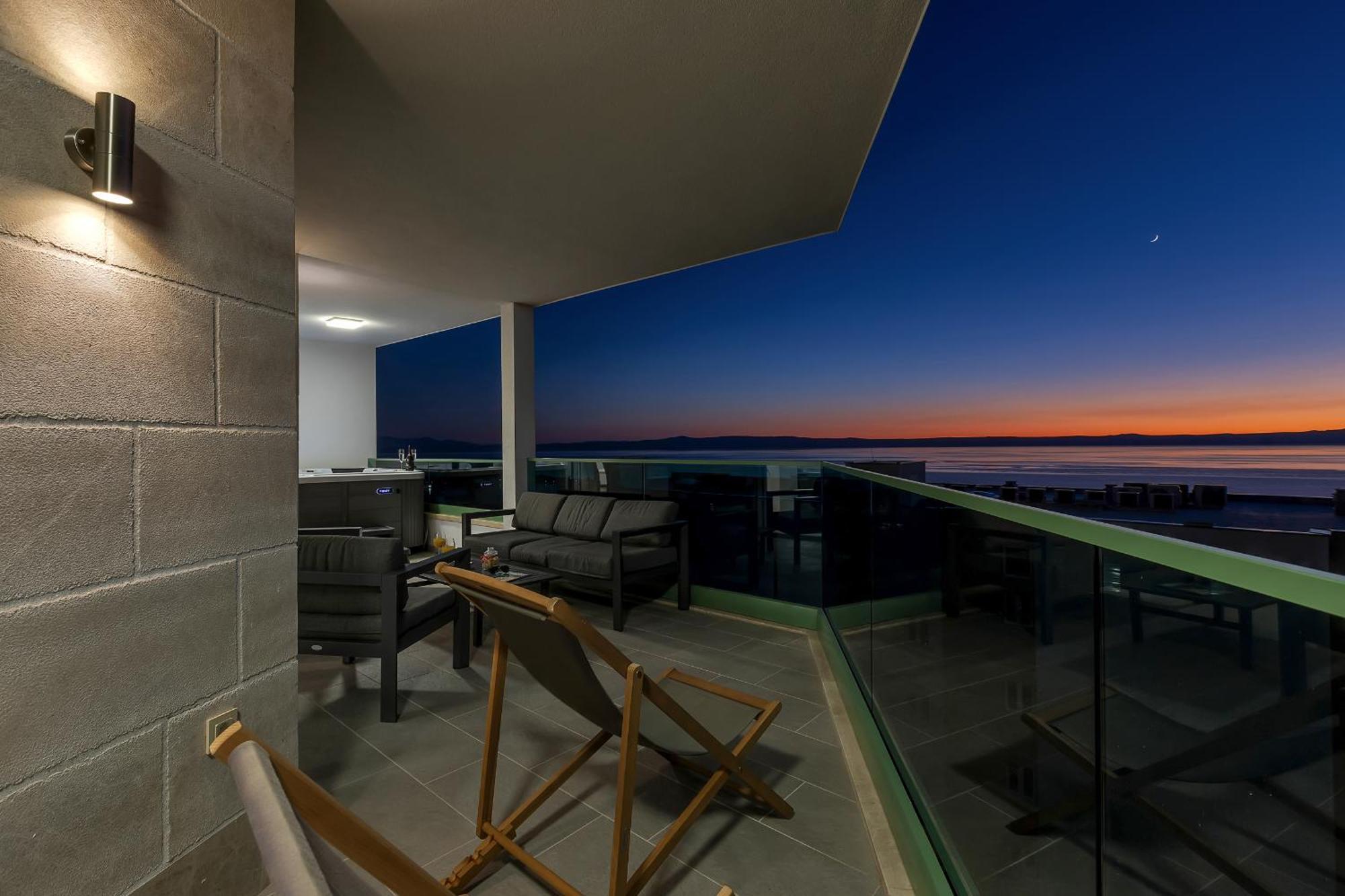 마카르스카 Exclusive Penthouse Big Blue With Private Jacuzzi 아파트 외부 사진