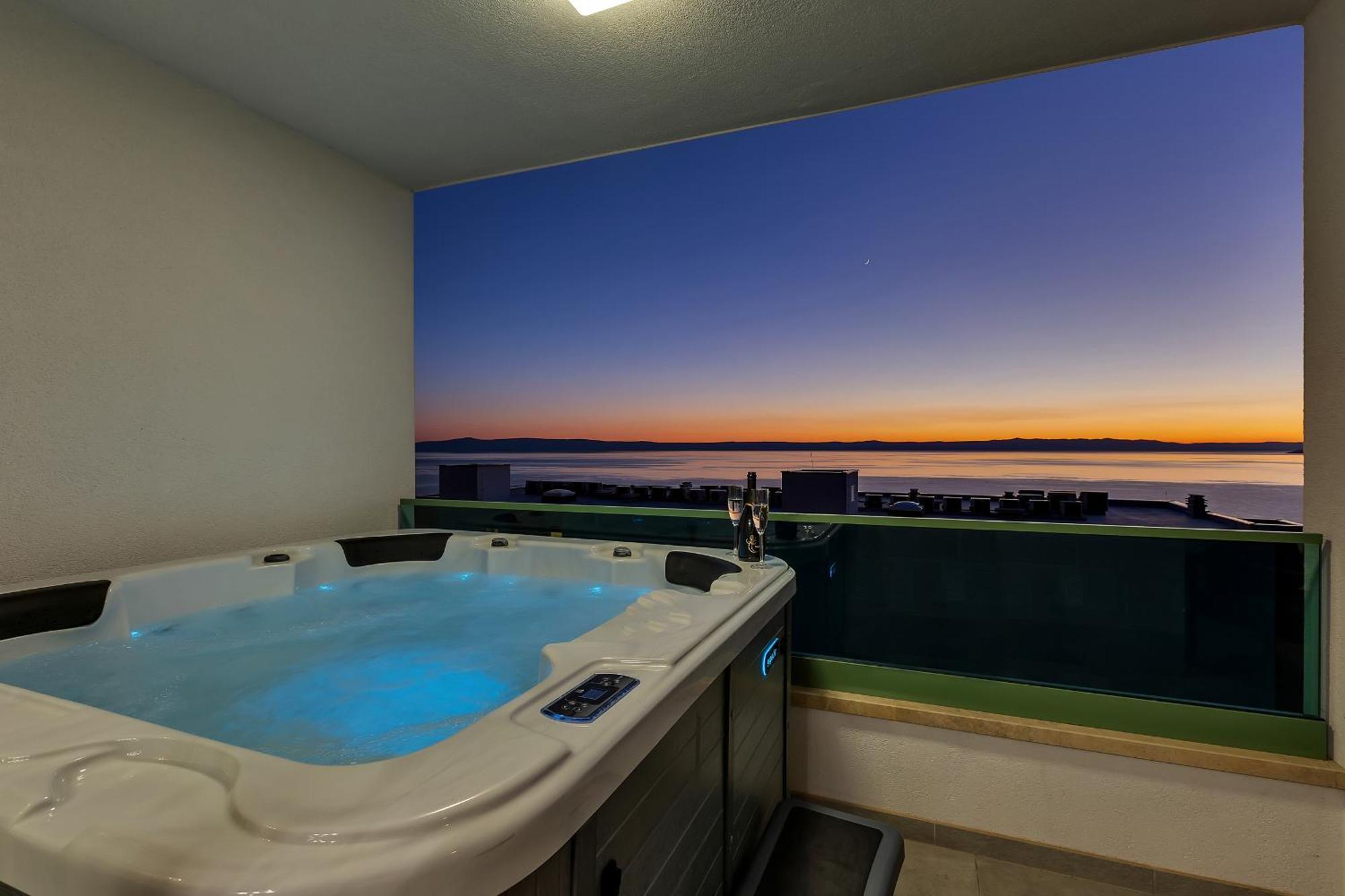 마카르스카 Exclusive Penthouse Big Blue With Private Jacuzzi 아파트 외부 사진