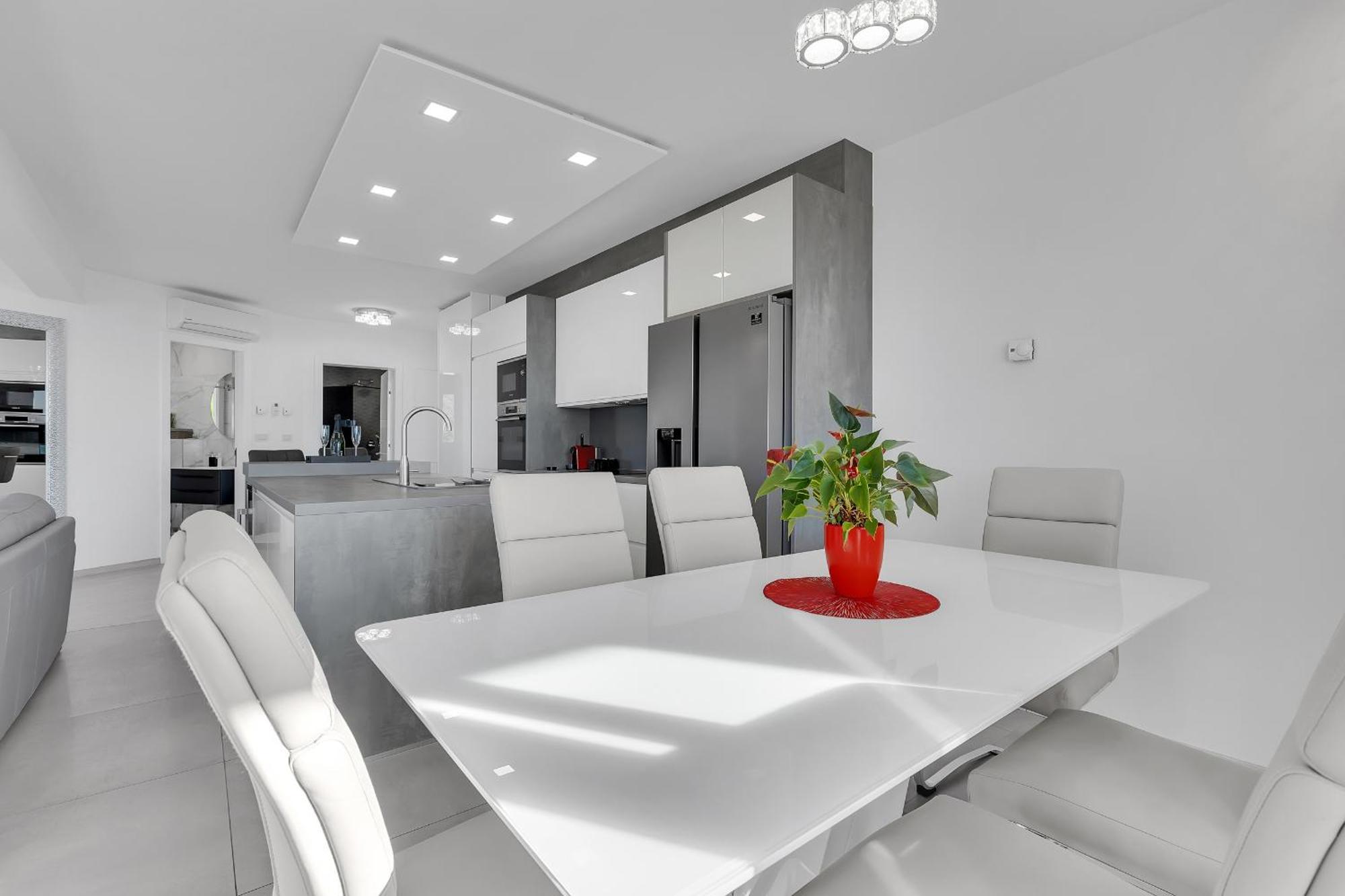 마카르스카 Exclusive Penthouse Big Blue With Private Jacuzzi 아파트 외부 사진